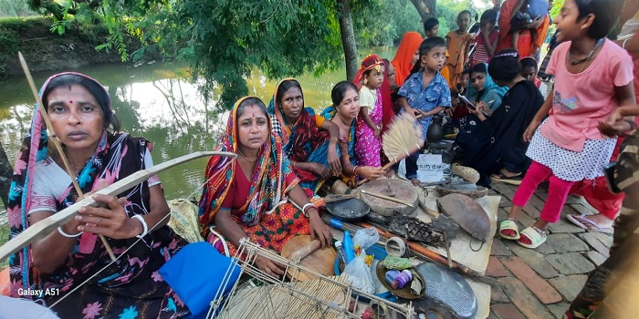 শ্যামনগরে প্রাচীন ঐতিহ্যের লুপ্তপ্রায় সামগ্রীর প্রদর্শনী 