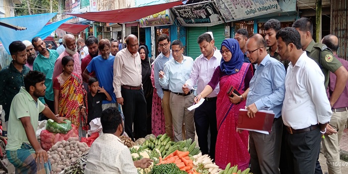 বাজার দরদাম নিয়ন্ত্রণে ফরিদগঞ্জে অভিযান