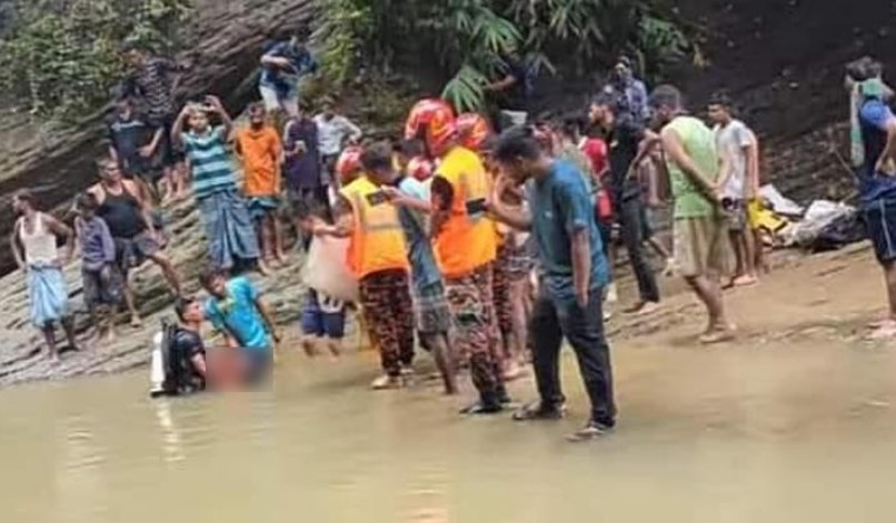 রূপসী ঝরনায় ২ পর্যটকের মৃত্যু