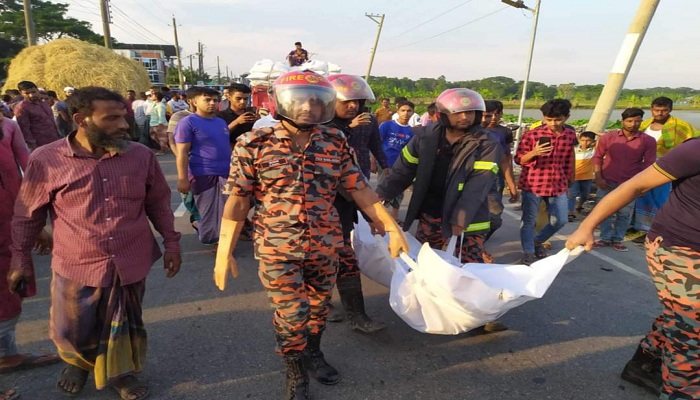 ভোলার চরফ্যাশনে মোটরসাইকেল-নসিমন সংঘর্ষে দুই বন্ধু নিহত