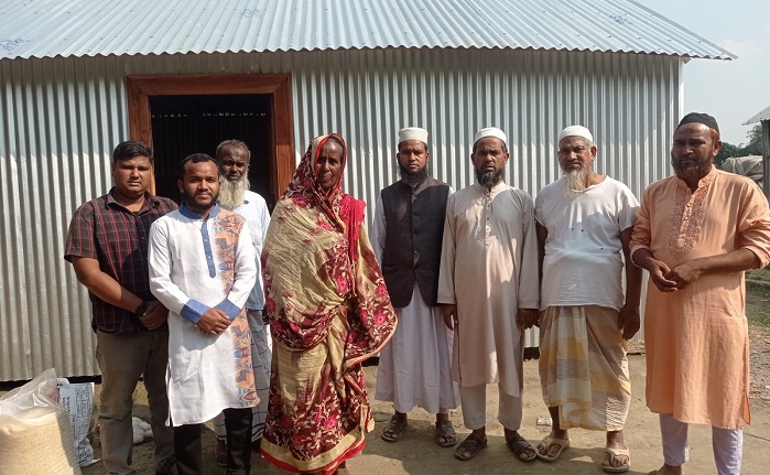 ‘নতুন ঘর দিয়ে আমার দিলের কষ্ট ফুরিয়ে দিলো শাহ আলম সরকার’