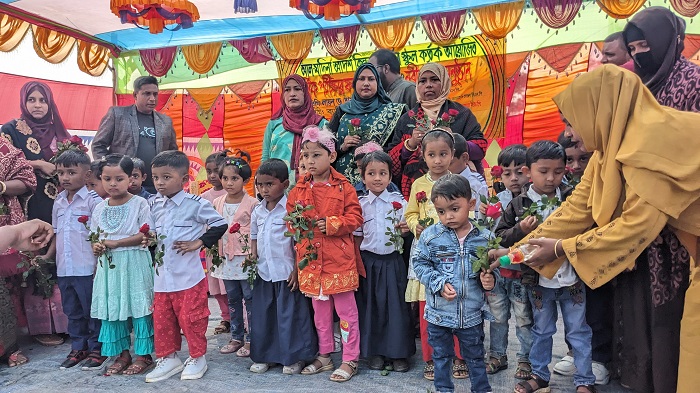 শিক্ষার আলোয় ১৪ বছরের সাফল্যগাঁথা: আলমদিনা আদর্শ কিন্ডারগার্টেন স্কুল