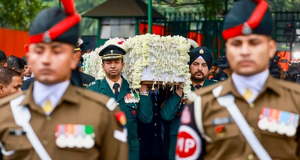 রাষ্ট্রীয় মর্যাদায় মনমোহন সিংয়ের অন্ত্যেষ্টিক্রিয়া সম্পন্ন