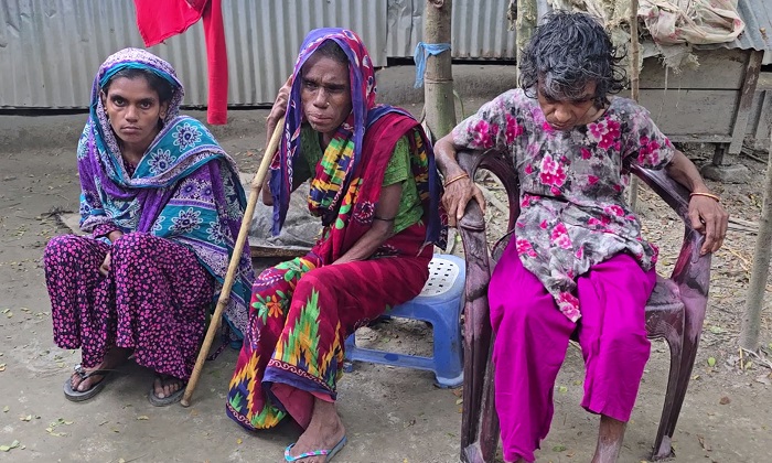 মাদারীপুরের ডাসারে ৩ প্রতিবন্ধী বোনের মানবেতর জীবনযাপন