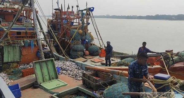 রোববার ভারত থেকে দেশে ফিরছেন ৯০ জেলে