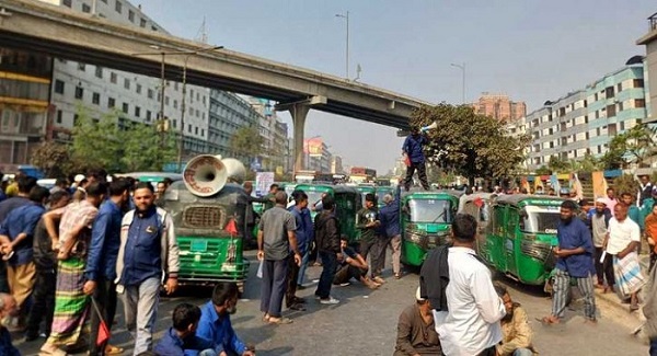 সড়ক ছাড়ল সিএনজিচালকরা, যান চলাচল স্বাভাবিক